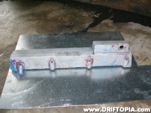 (Optional) I quickly sandblasted the valve cover to make way for a new coat of paint.