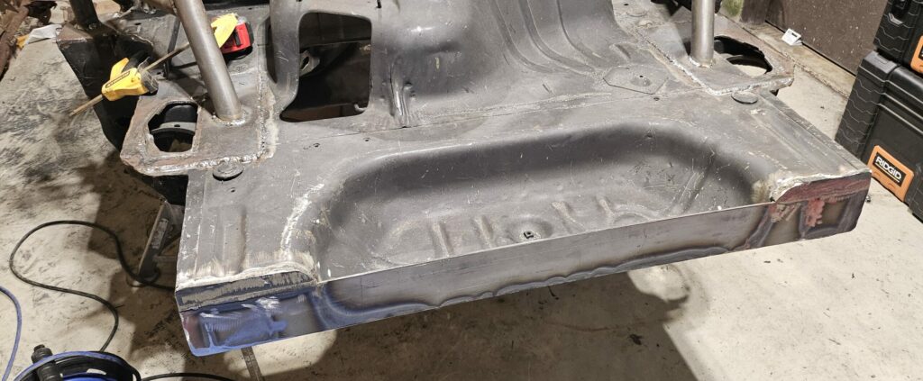 The rear of the ghettocet cut off and rewelded to leave enough space for a fire bottle.